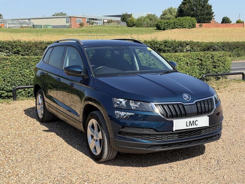 A 2018 SKODA KAROQ 1.6 TDI SE SUV 5dr Diesel Manual Euro 6 (s/s) (115 A 2018 SKODA KAROQ 1.6 TDI SE SUV 5dr Diesel Manual Euro 6 (s/s) (115