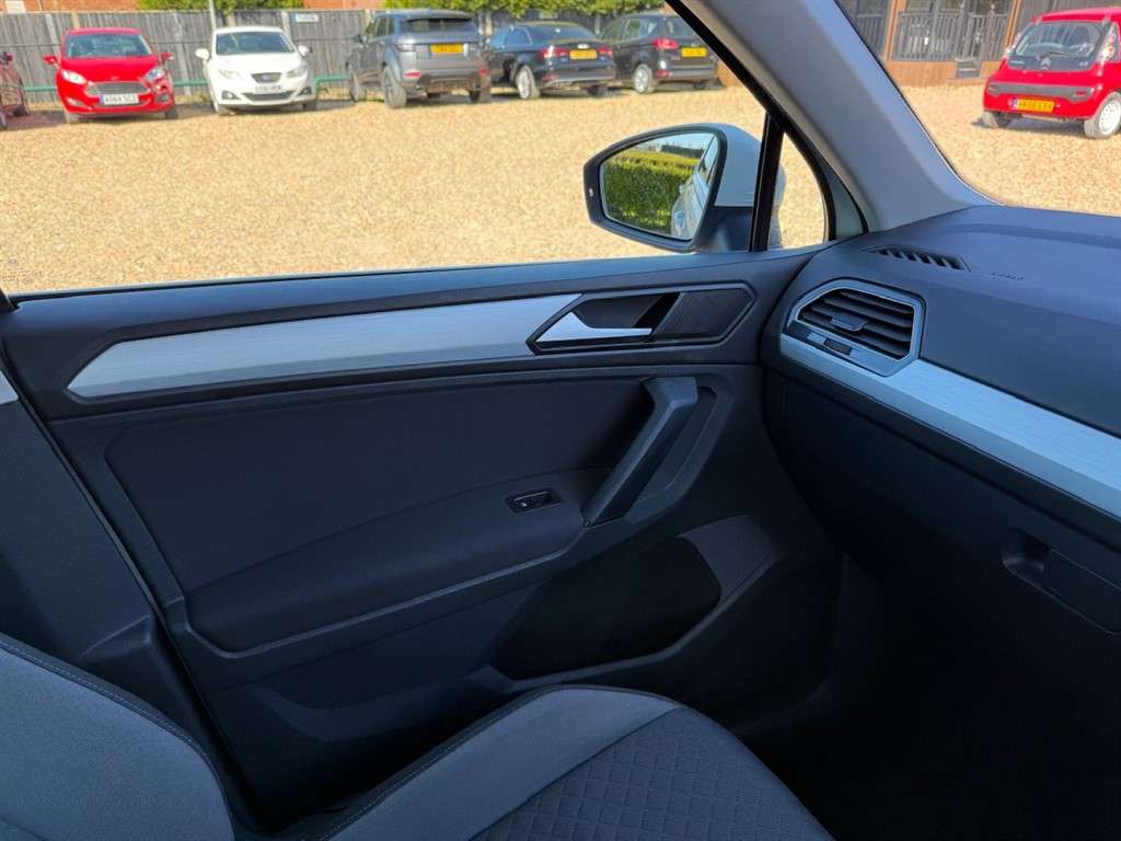 2019 VOLKSWAGEN TIGUAN 2019 VOLKSWAGEN TIGUAN