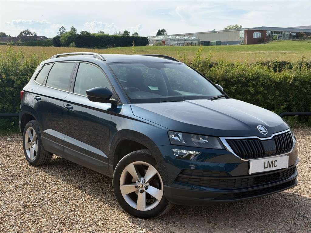 A 2018 SKODA KAROQ 1.6 TDI SE SUV 5dr Diesel Manual Euro 6 (s/s) (115 A 2018 SKODA KAROQ 1.6 TDI SE SUV 5dr Diesel Manual Euro 6 (s/s) (115