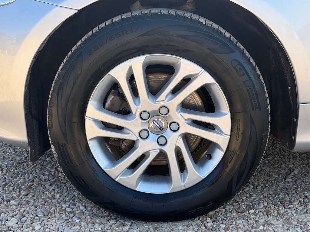 2017 VOLVO XC60 2017 VOLVO XC60