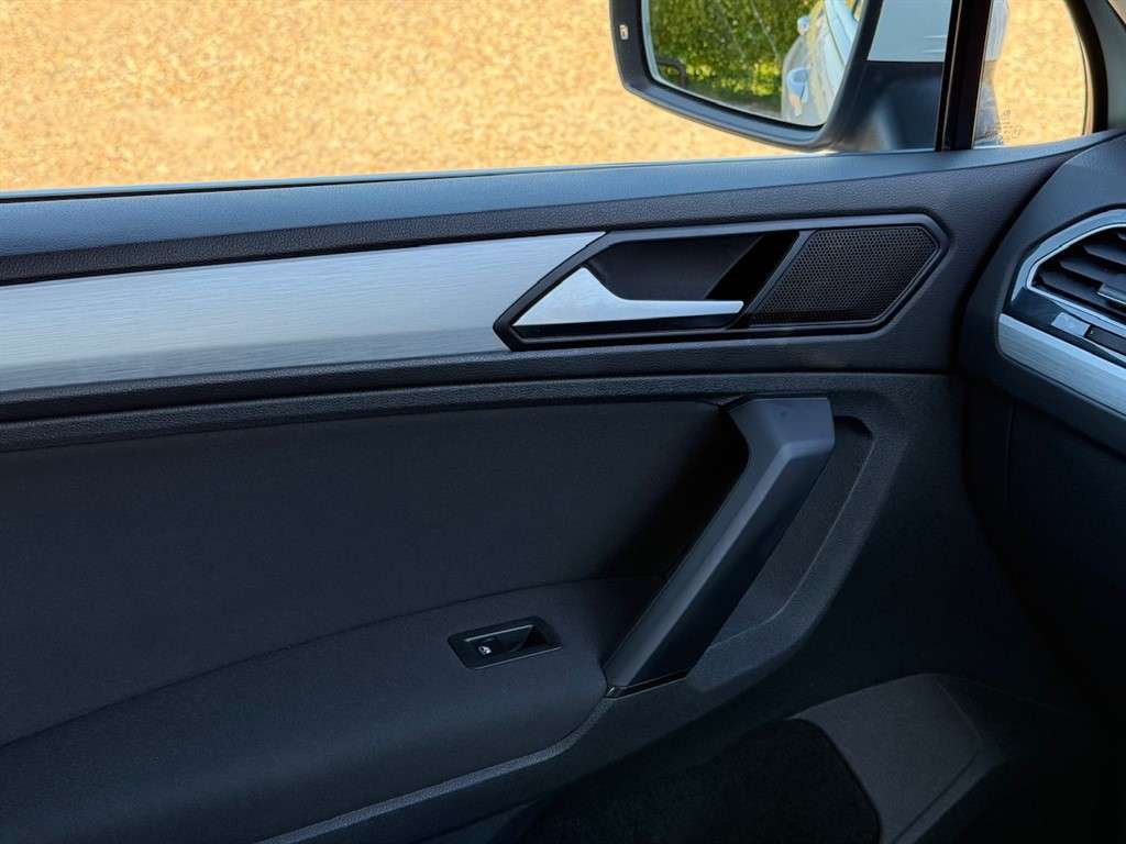 2019 VOLKSWAGEN TIGUAN 2019 VOLKSWAGEN TIGUAN