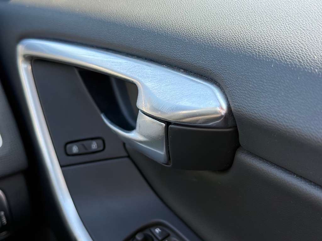 2017 VOLVO XC60 2017 VOLVO XC60
