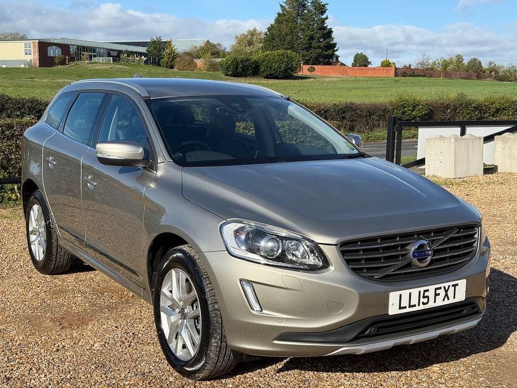 A 2015 VOLVO XC60 2.0 D4 SE Lux Nav SUV 5dr Diesel Geartronic Euro 6 A 2015 VOLVO XC60 2.0 D4 SE Lux Nav SUV 5dr Diesel Geartronic Euro 6