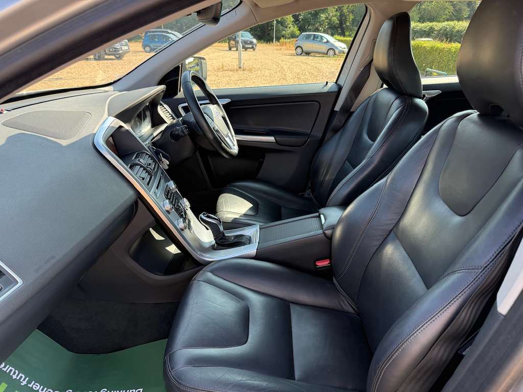 2017 VOLVO XC60 2017 VOLVO XC60