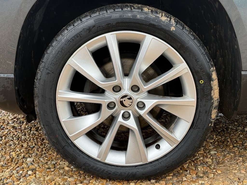 2018 SKODA KAROQ 2018 SKODA KAROQ