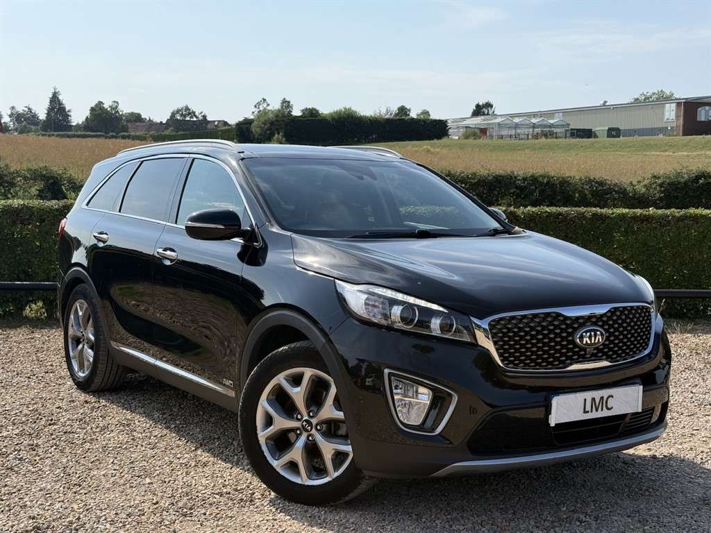 A 2016 KIA SORENTO 2.2 CRDi KX-4 SUV 5dr Diesel Auto AWD Euro 6 (197 A 2016 KIA SORENTO 2.2 CRDi KX-4 SUV 5dr Diesel Auto AWD Euro 6 (197