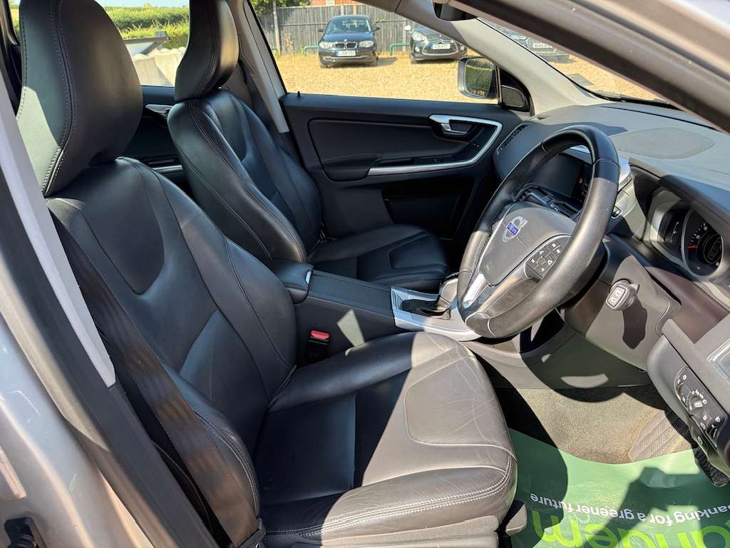 2017 VOLVO XC60 2017 VOLVO XC60