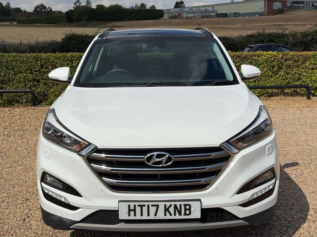 A 2017 HYUNDAI TUCSON 1.7 CRDi Blue Drive Premium SE SUV 5dr Diesel DCT A 2017 HYUNDAI TUCSON 1.7 CRDi Blue Drive Premium SE SUV 5dr Diesel DCT