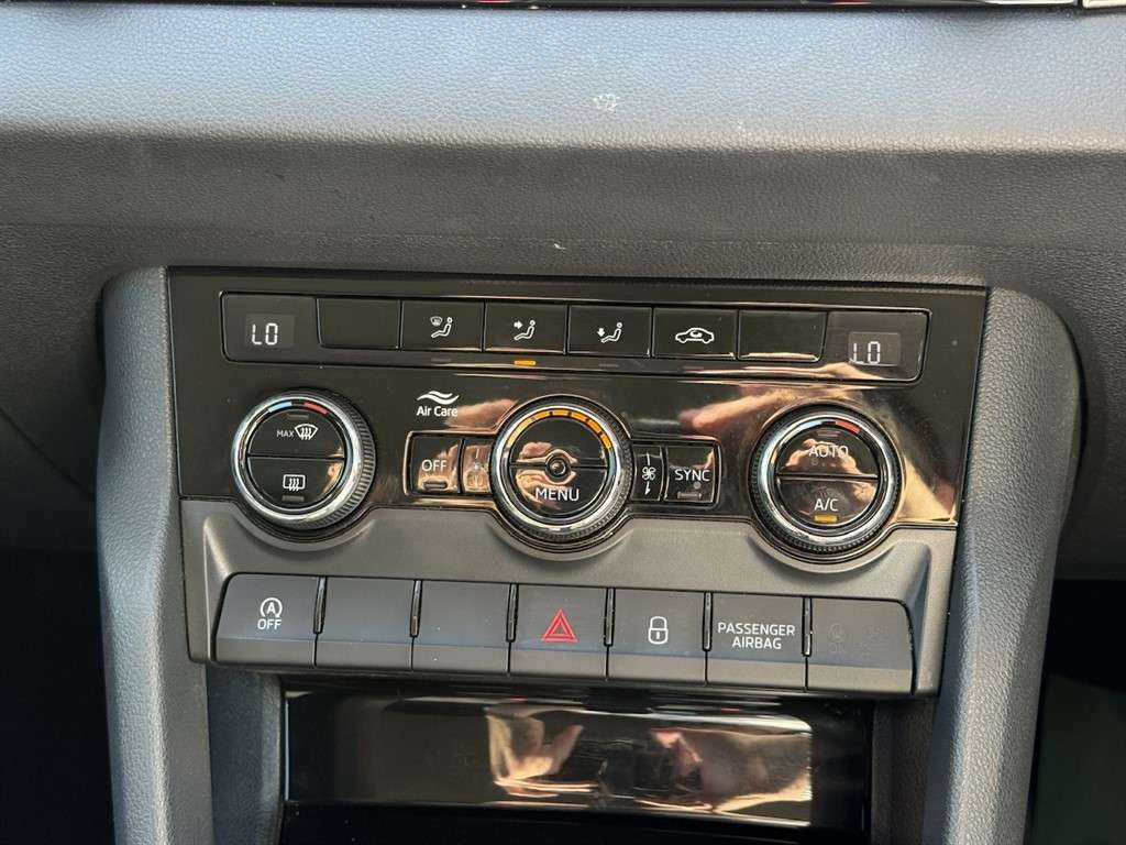 2018 SKODA KAROQ 2018 SKODA KAROQ