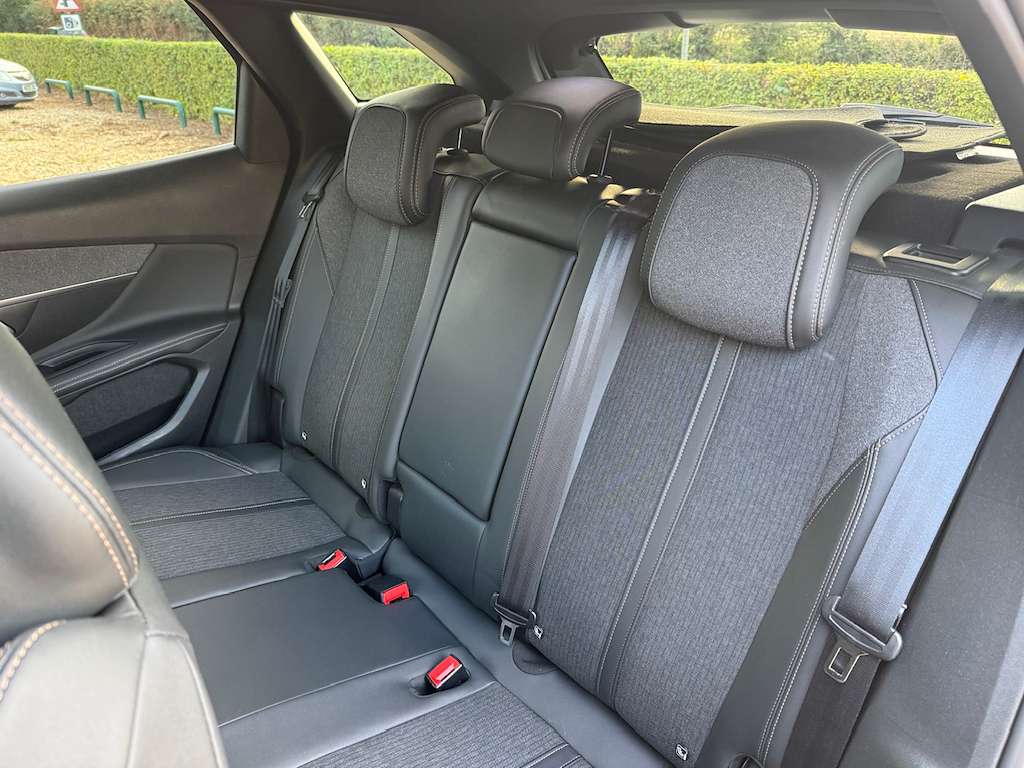 2020 PEUGEOT 3008 2020 PEUGEOT 3008