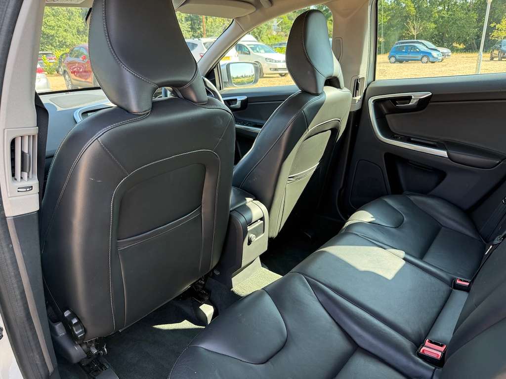 2017 VOLVO XC60 2017 VOLVO XC60