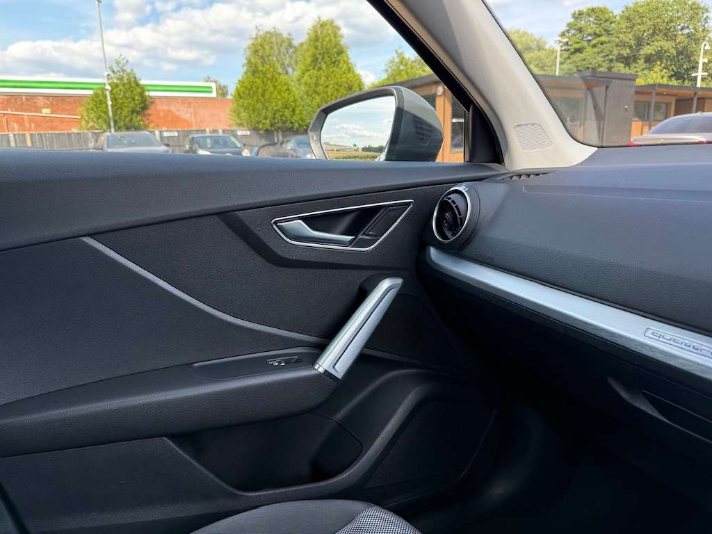 2017 AUDI Q2 2017 AUDI Q2