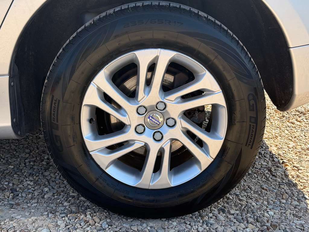2017 VOLVO XC60 2017 VOLVO XC60