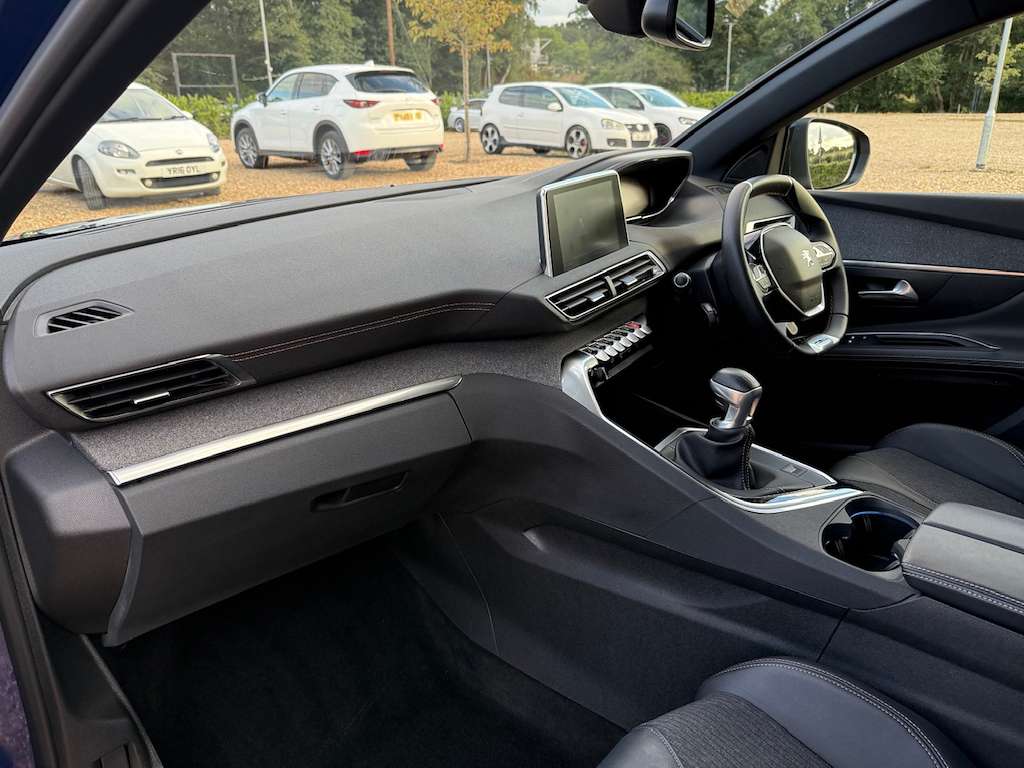 2020 PEUGEOT 3008 2020 PEUGEOT 3008