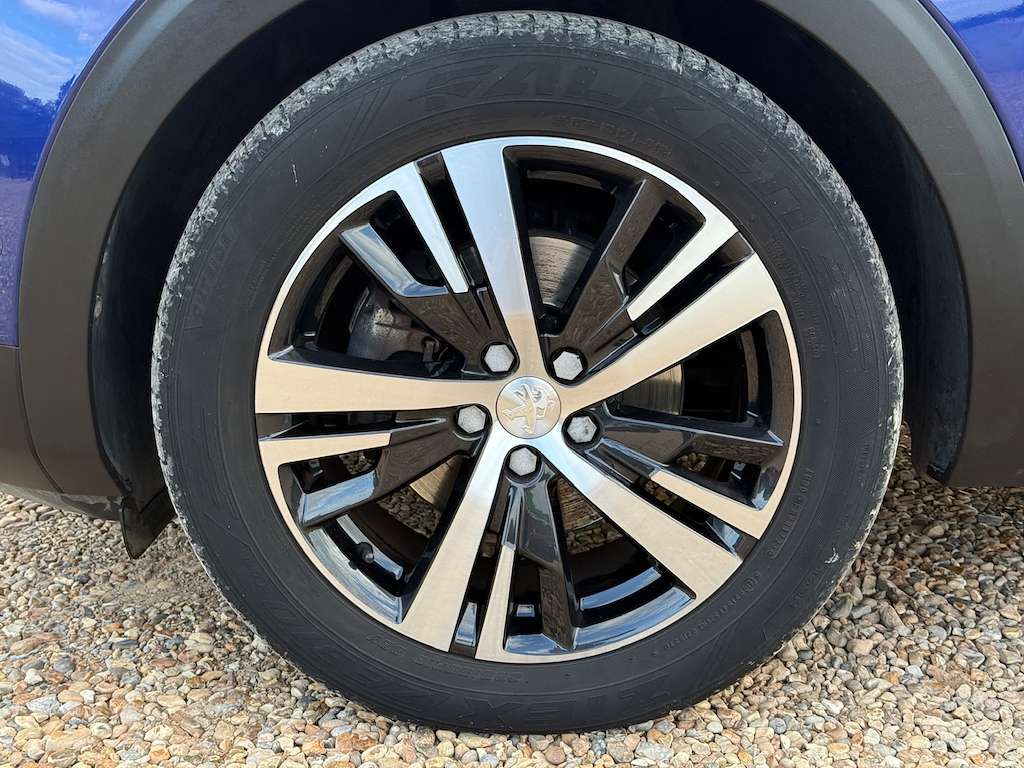2020 PEUGEOT 3008 2020 PEUGEOT 3008