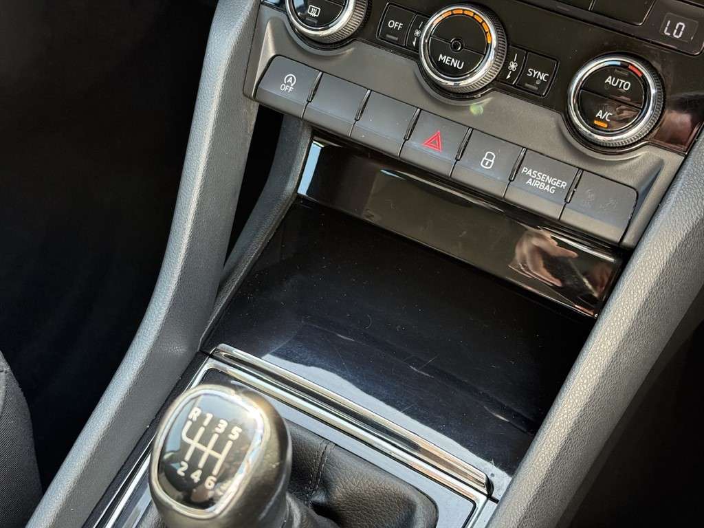 2018 SKODA KAROQ 2018 SKODA KAROQ