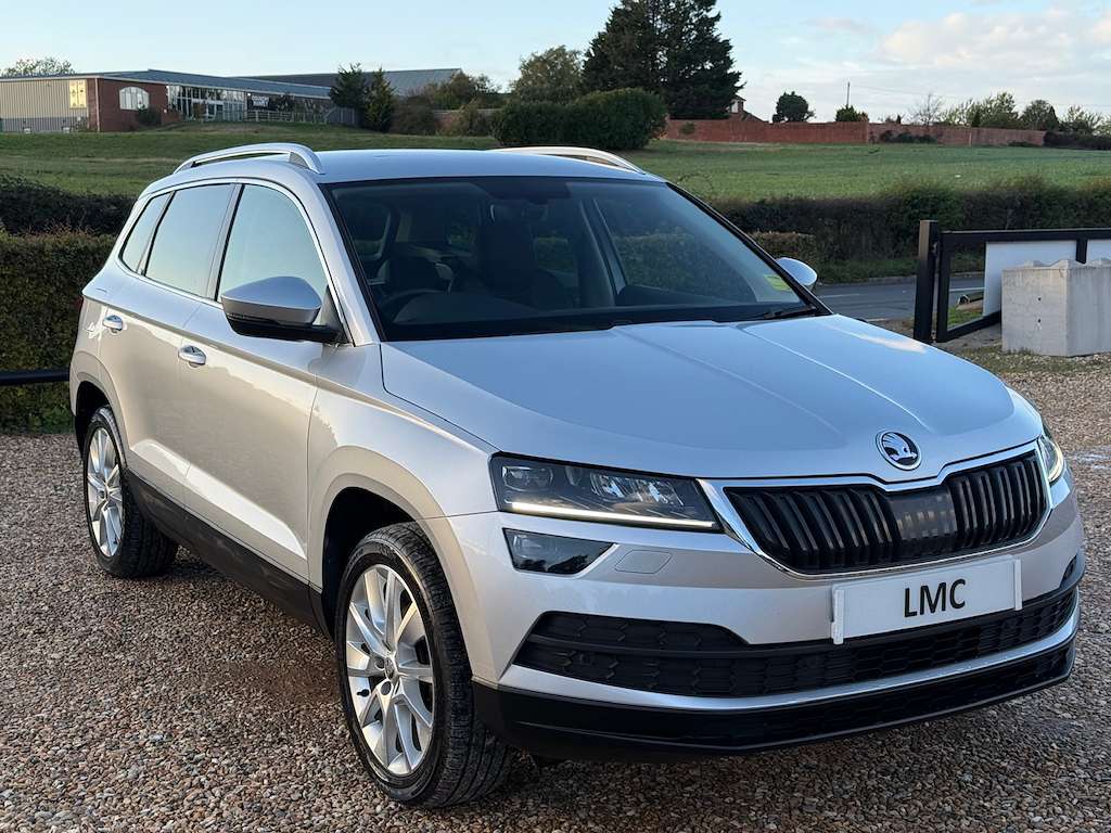 A 2019 SKODA KAROQ 1.6 TDI SE L SUV 5dr Diesel DSG Euro 6 (s/s) (115 A 2019 SKODA KAROQ 1.6 TDI SE L SUV 5dr Diesel DSG Euro 6 (s/s) (115