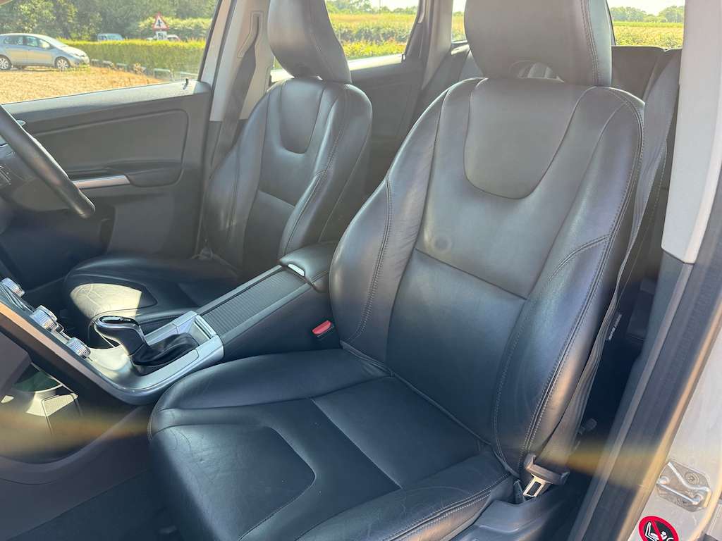 2017 VOLVO XC60 2017 VOLVO XC60
