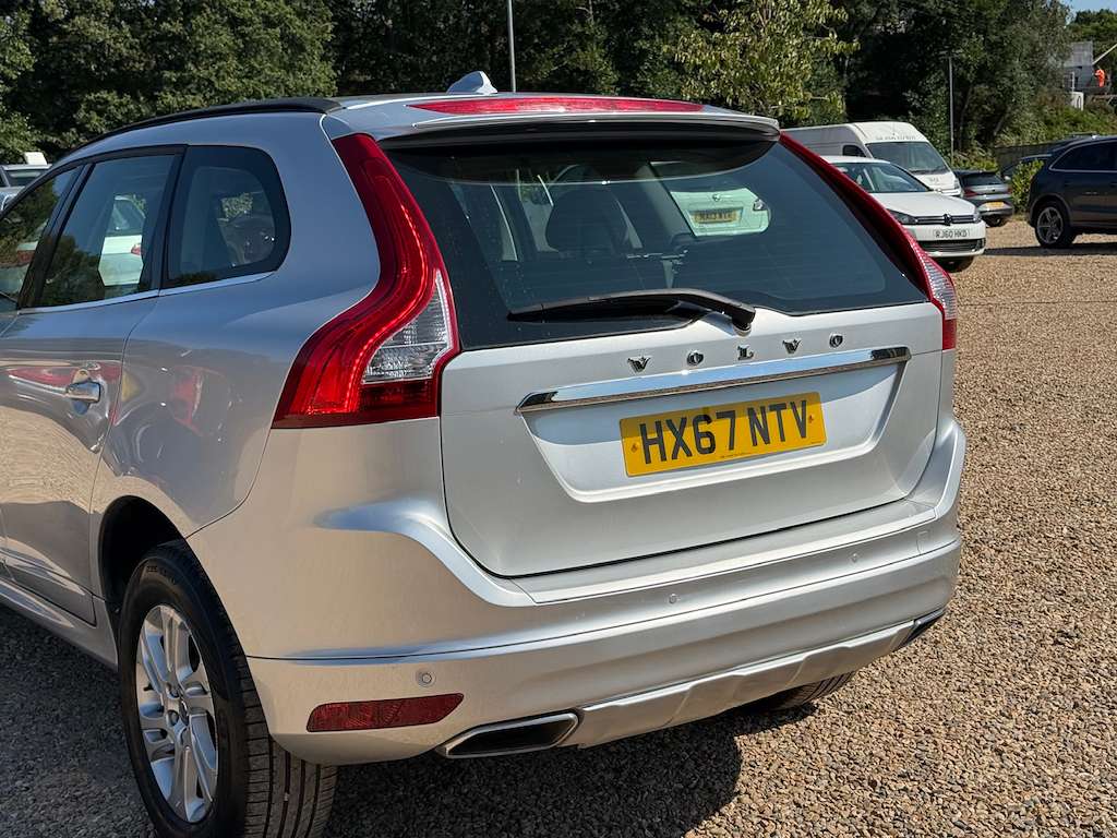 2017 VOLVO XC60 2017 VOLVO XC60