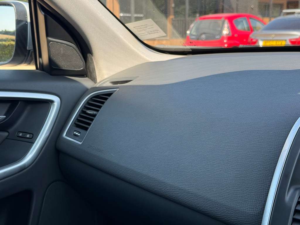 2017 VOLVO XC60 2017 VOLVO XC60