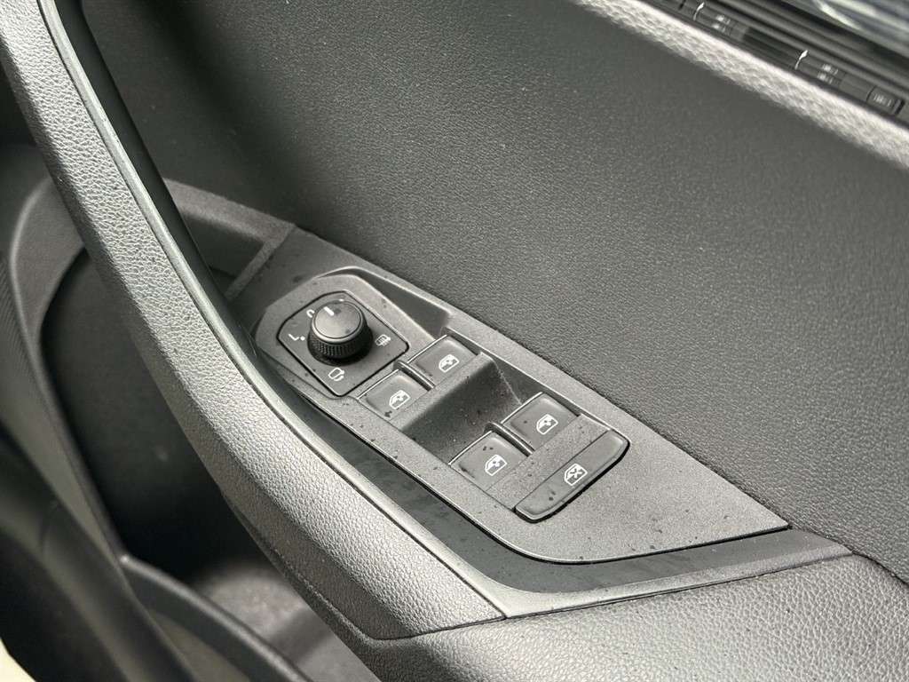 2018 SKODA KAROQ 2018 SKODA KAROQ
