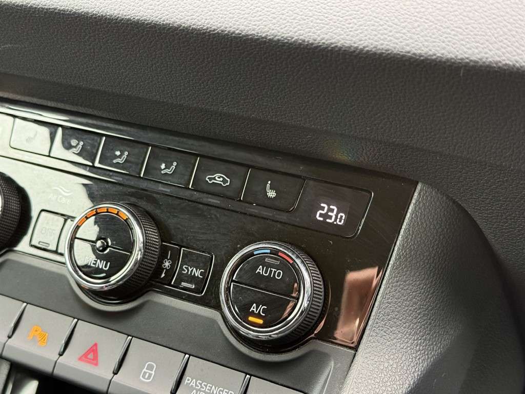 2018 SKODA KAROQ 2018 SKODA KAROQ