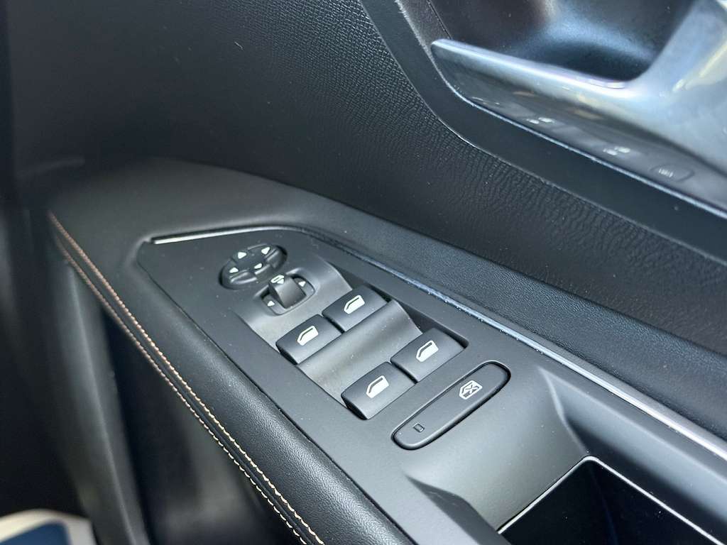 2020 PEUGEOT 3008 2020 PEUGEOT 3008