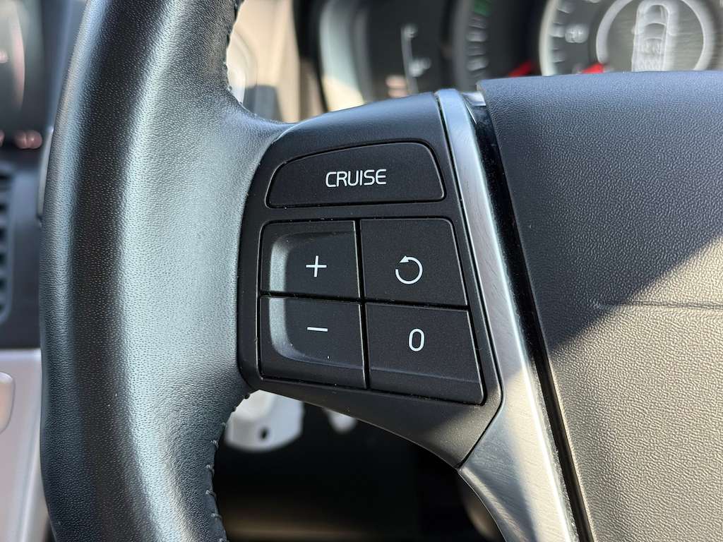 2017 VOLVO XC60 2017 VOLVO XC60