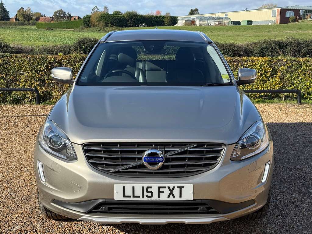 A 2015 VOLVO XC60 2.0 D4 SE Lux Nav SUV 5dr Diesel Geartronic Euro 6 A 2015 VOLVO XC60 2.0 D4 SE Lux Nav SUV 5dr Diesel Geartronic Euro 6