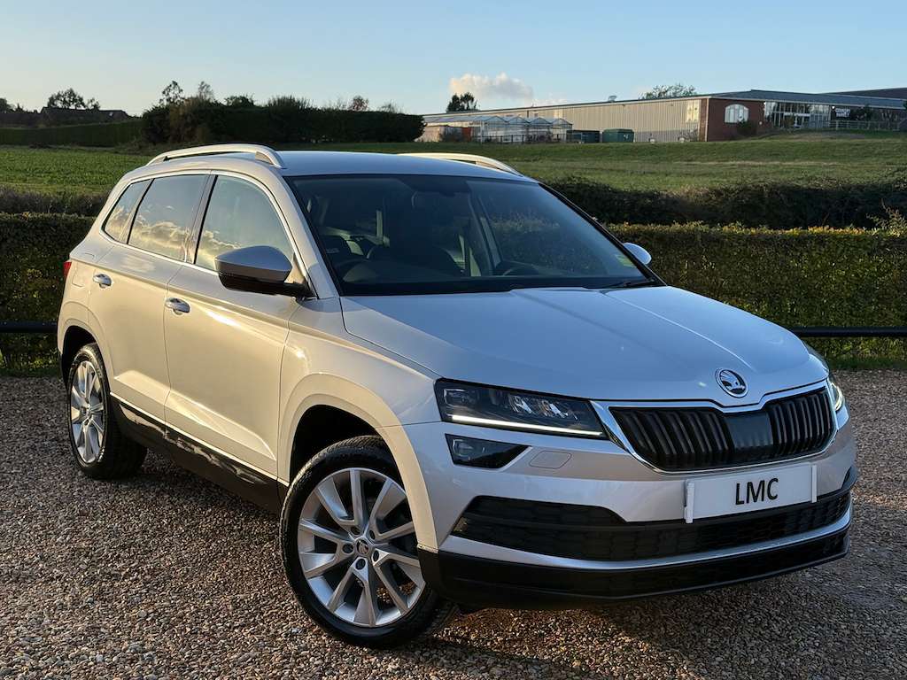 A 2019 SKODA KAROQ 1.6 TDI SE L SUV 5dr Diesel DSG Euro 6 (s/s) (115 A 2019 SKODA KAROQ 1.6 TDI SE L SUV 5dr Diesel DSG Euro 6 (s/s) (115