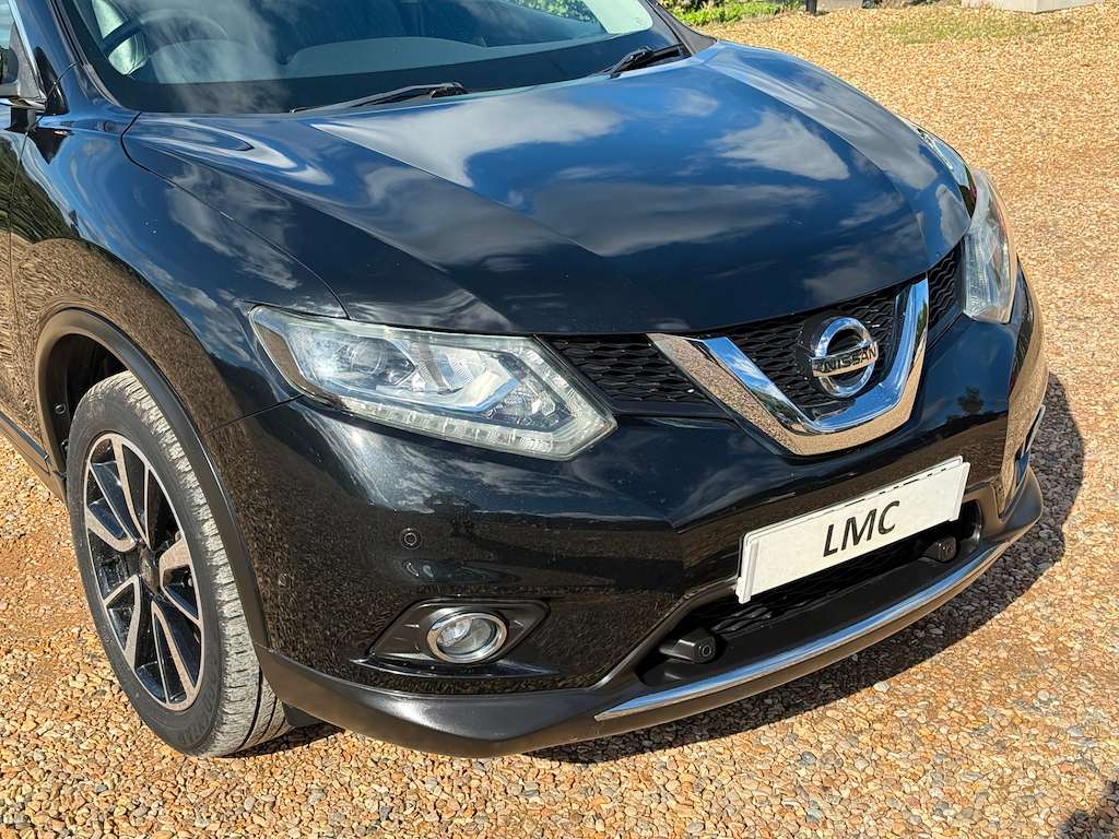A 2017 NISSAN X-TRAIL 2.0 dCi Tekna SUV 5dr Diesel XTRON 4WD Euro 6 (s/s A 2017 NISSAN X-TRAIL 2.0 dCi Tekna SUV 5dr Diesel XTRON 4WD Euro 6 (s/s