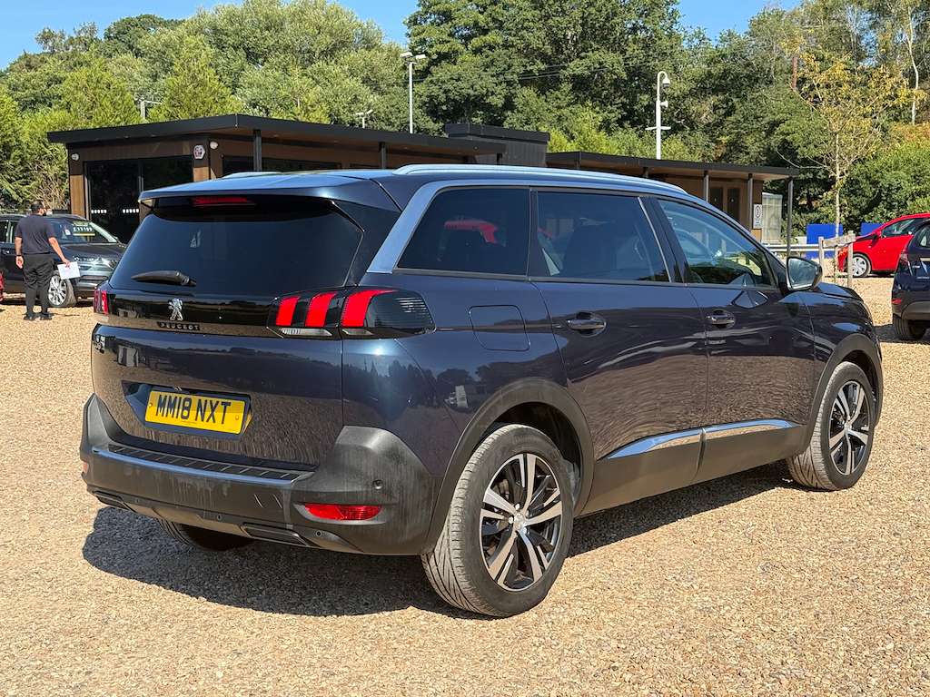 2018 PEUGEOT 5008 2018 PEUGEOT 5008