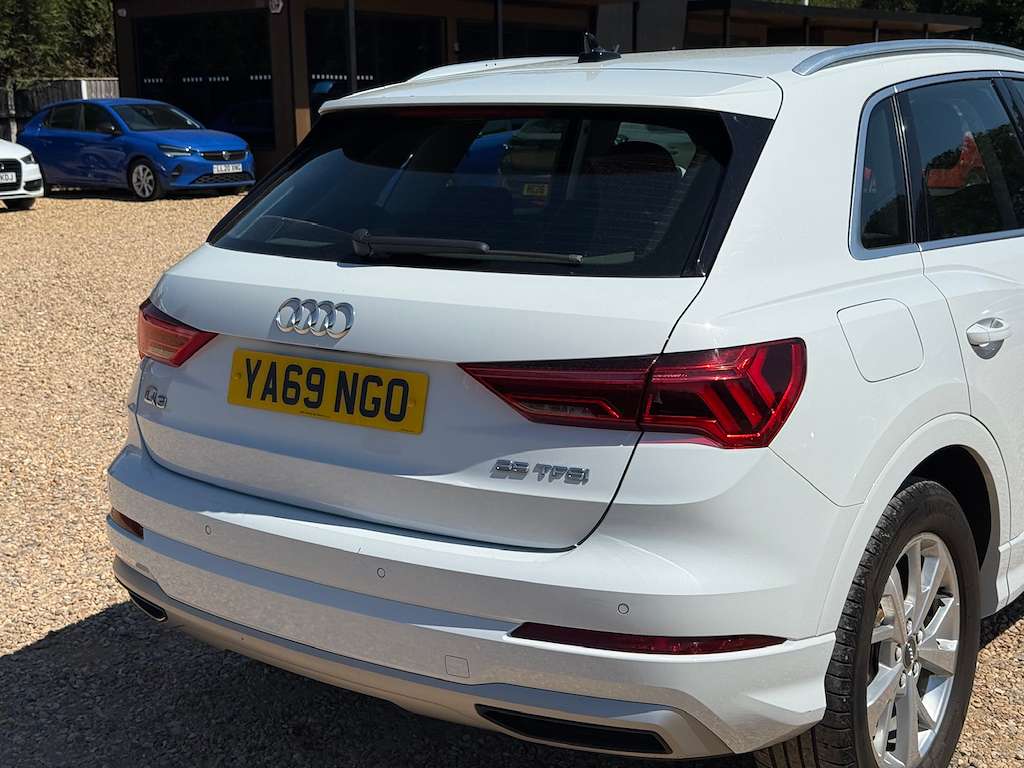2019 AUDI Q3 2019 AUDI Q3