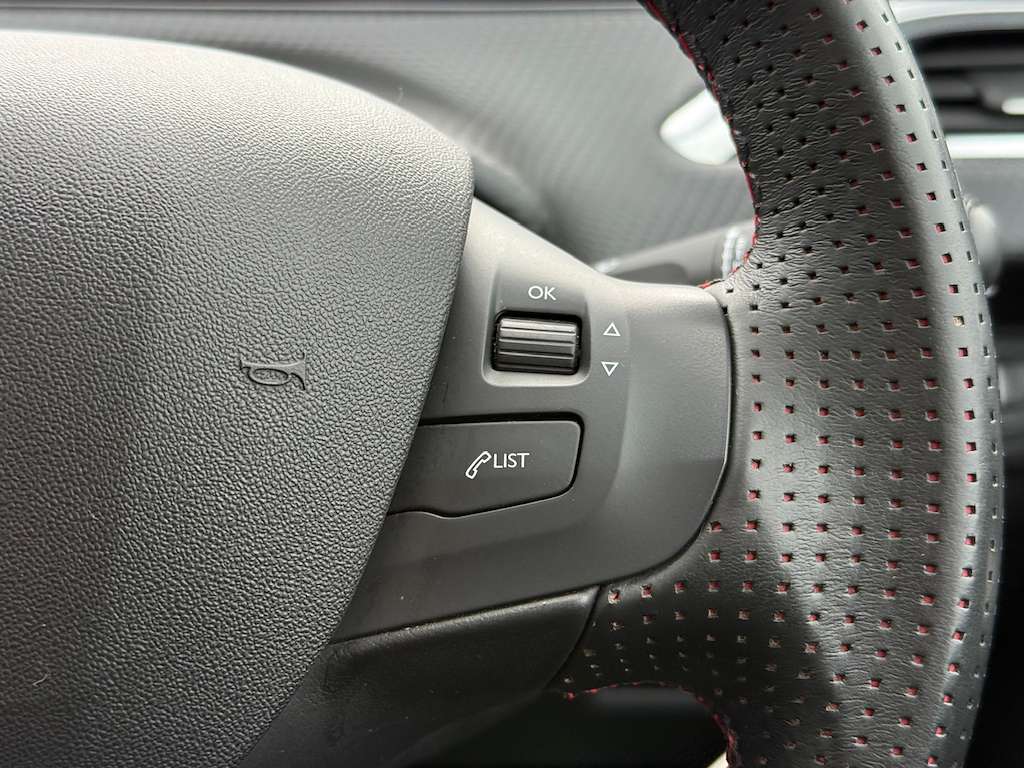 2018 PEUGEOT 2008 2018 PEUGEOT 2008