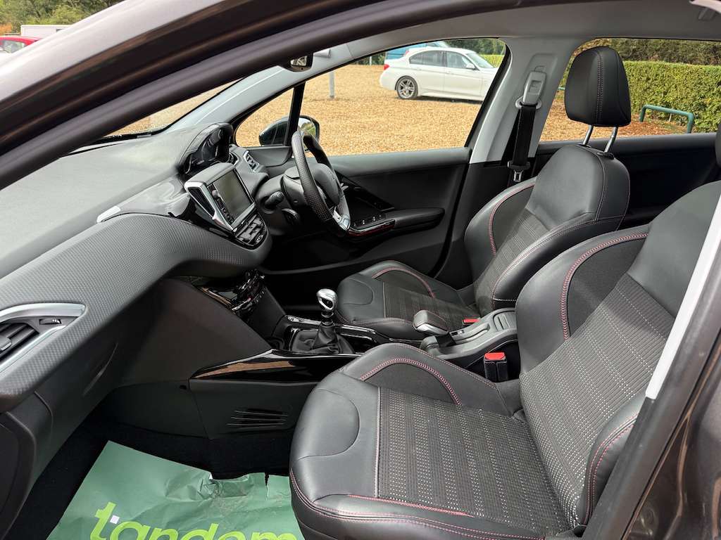 2018 PEUGEOT 2008 2018 PEUGEOT 2008
