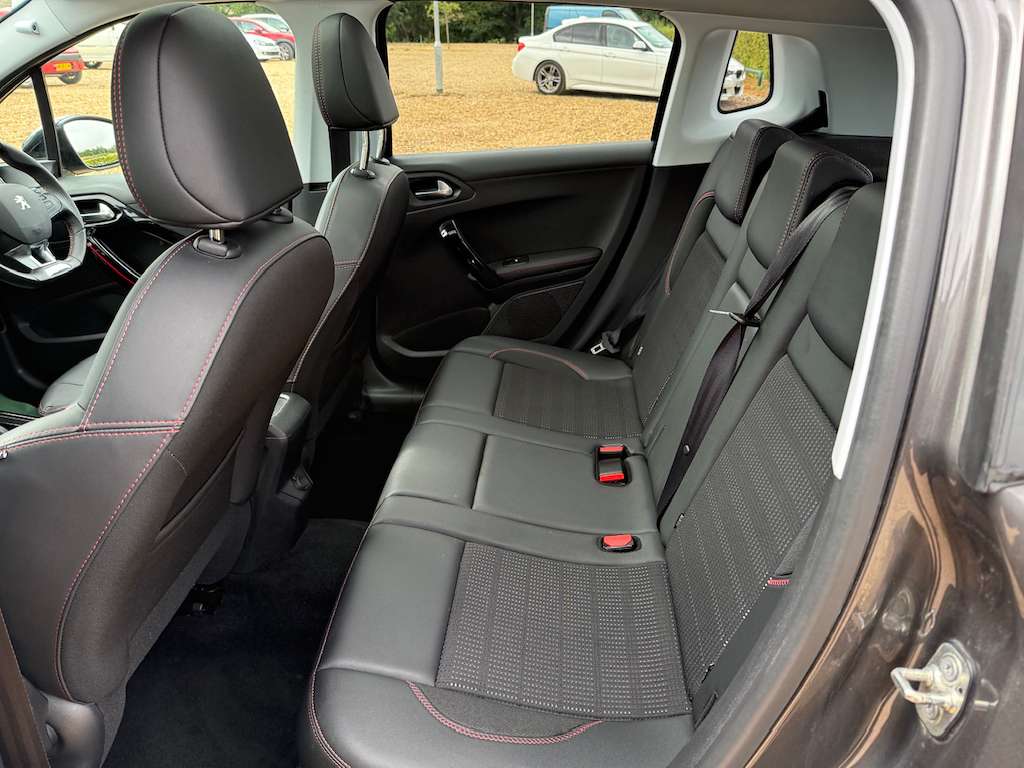 2018 PEUGEOT 2008 2018 PEUGEOT 2008