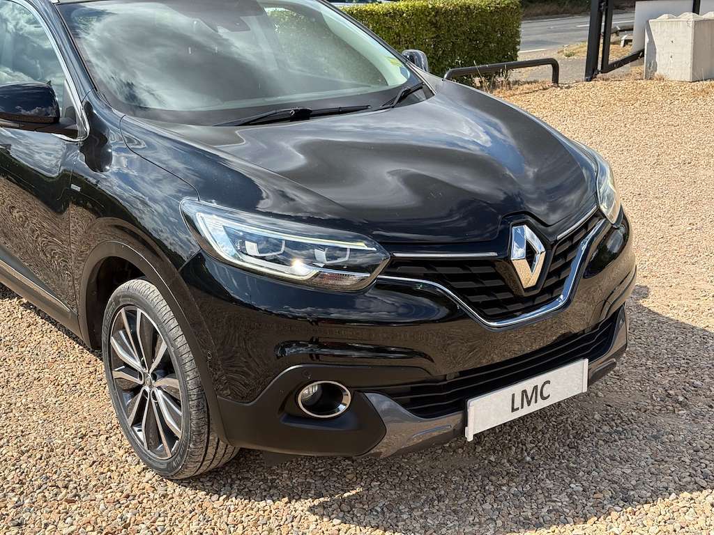 A 2018 RENAULT KADJAR 1.2 TCe Signature S Nav SUV 5dr Petrol EDC Euro 6 A 2018 RENAULT KADJAR 1.2 TCe Signature S Nav SUV 5dr Petrol EDC Euro 6