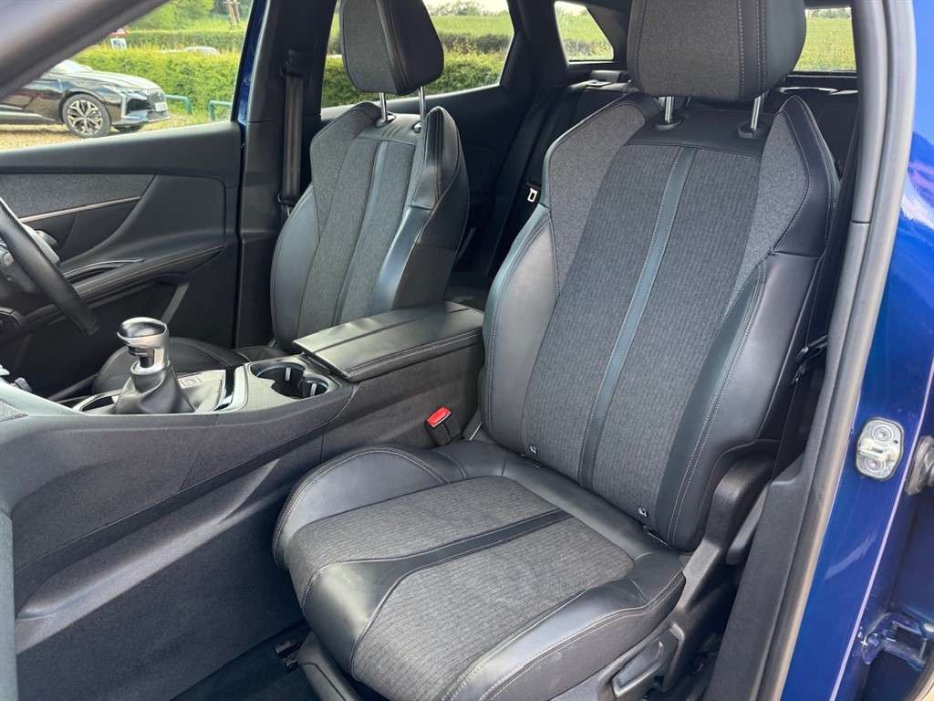 2018 PEUGEOT 3008 2018 PEUGEOT 3008