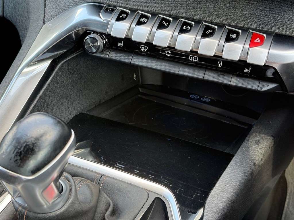 2018 PEUGEOT 3008 2018 PEUGEOT 3008