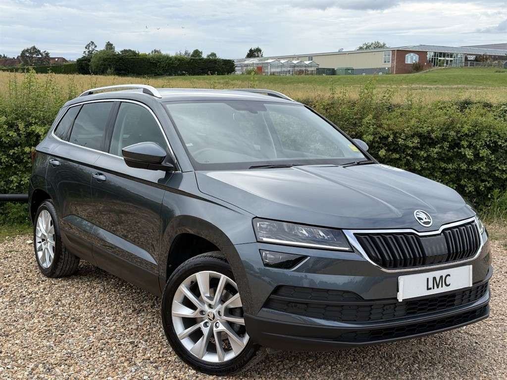 A 2020 SKODA KAROQ 1.0 TSI GPF SE L SUV 5dr Petrol Manual Euro 6 (s/s A 2020 SKODA KAROQ 1.0 TSI GPF SE L SUV 5dr Petrol Manual Euro 6 (s/s