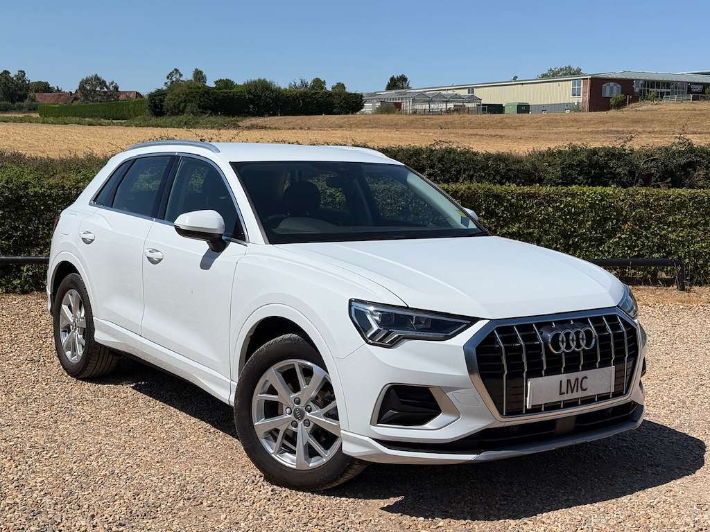 A 2019 AUDI Q3 1.5 TFSI CoD 35 Sport SUV 5dr Petrol Manual Euro 6 A 2019 AUDI Q3 1.5 TFSI CoD 35 Sport SUV 5dr Petrol Manual Euro 6