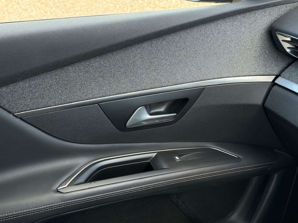2018 PEUGEOT 3008 2018 PEUGEOT 3008
