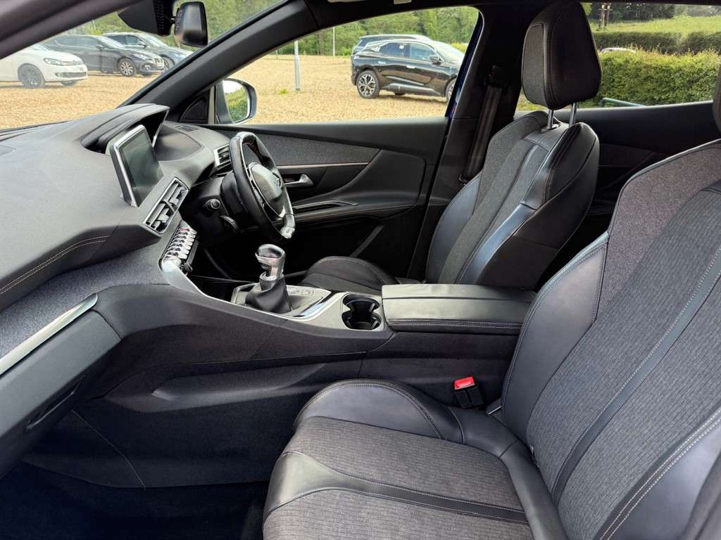 2018 PEUGEOT 3008 2018 PEUGEOT 3008