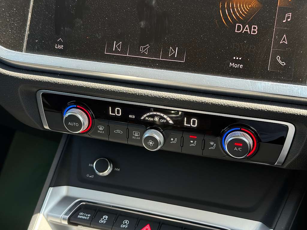 2019 AUDI Q3 2019 AUDI Q3