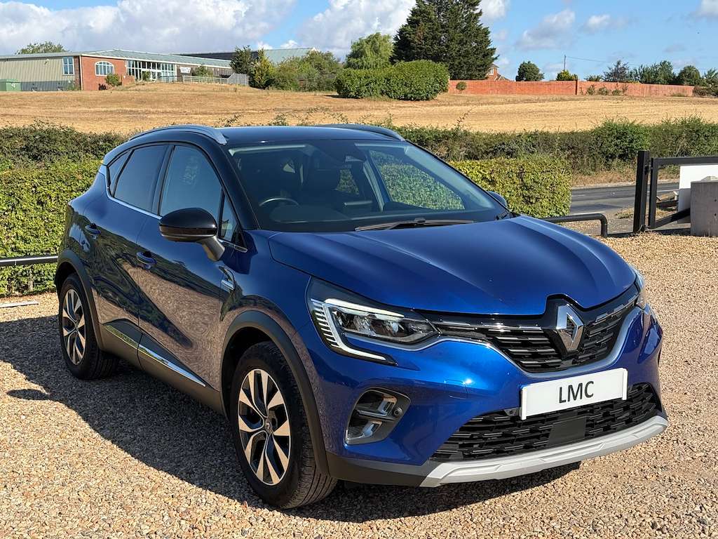 A 2020 RENAULT CAPTUR 1.3 TCe S Edition SUV 5dr Petrol Manual Euro 6 (s/ A 2020 RENAULT CAPTUR 1.3 TCe S Edition SUV 5dr Petrol Manual Euro 6 (s/