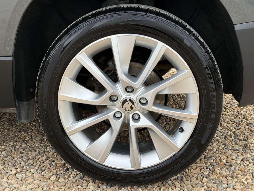 2020 SKODA KAROQ 2020 SKODA KAROQ