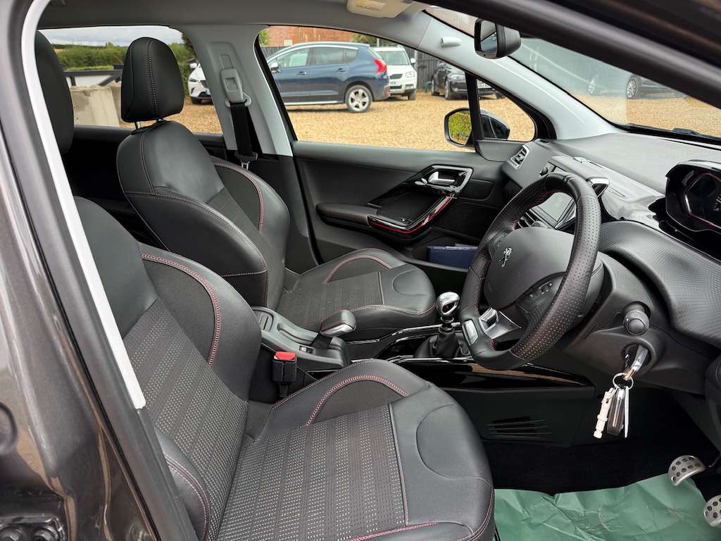 2018 PEUGEOT 2008 2018 PEUGEOT 2008