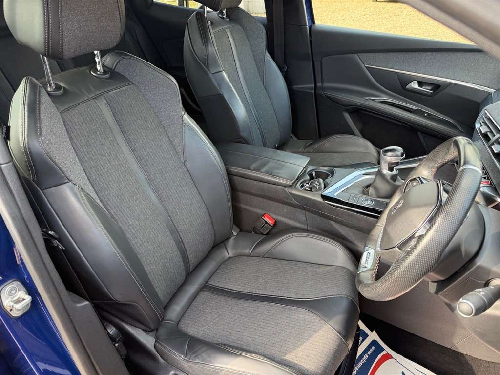 2018 PEUGEOT 3008 2018 PEUGEOT 3008