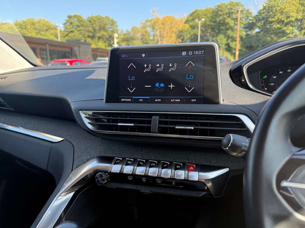 2018 PEUGEOT 5008 2018 PEUGEOT 5008