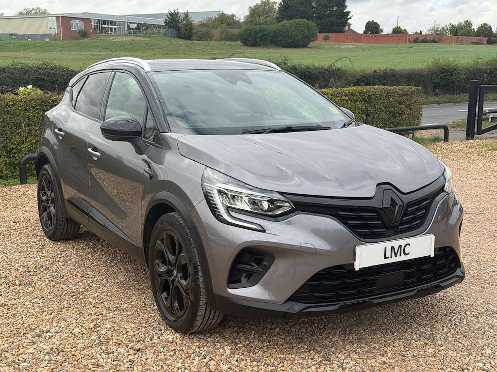 A 2022 RENAULT CAPTUR 1.0 TCe Rive Gauche SE SUV 5dr Petrol Manual Euro A 2022 RENAULT CAPTUR 1.0 TCe Rive Gauche SE SUV 5dr Petrol Manual Euro